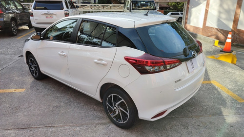 Imagen 4 de 9 de Toyota Yaris