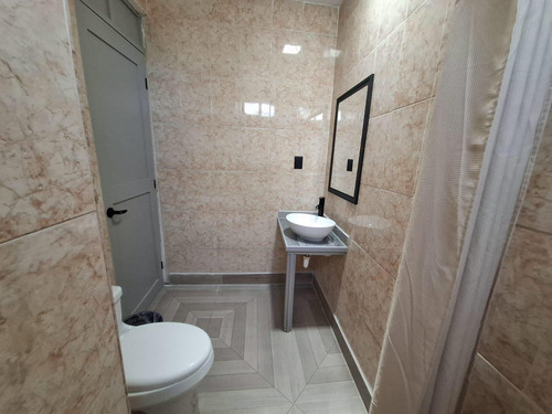 Hotel En Venta En El Puerto De Progreso Yucatan, A 350 Metros Del Mar, Funcionand