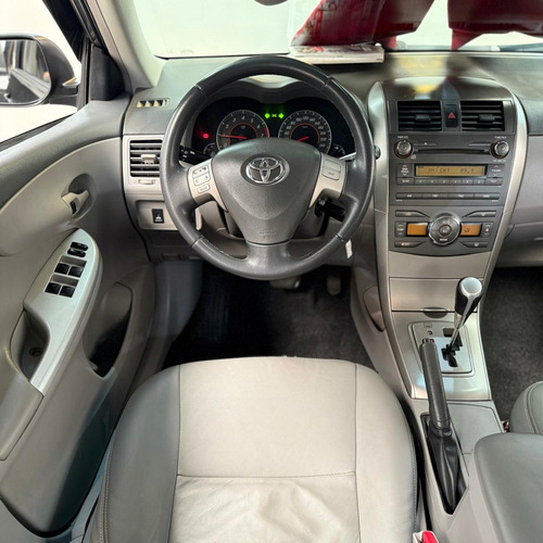 Toyota Corolla 1.8 16v Gli Flex Aut. 4p
