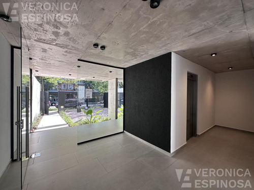 Departamento De Dos Ambientes En Alquiler, Moron Sur.