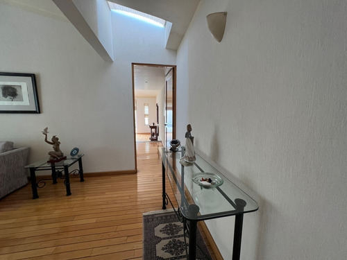 Imagen 18 de 30 de Casa De Un Piso Con Jardín En Venta En Pedregal De San Franc