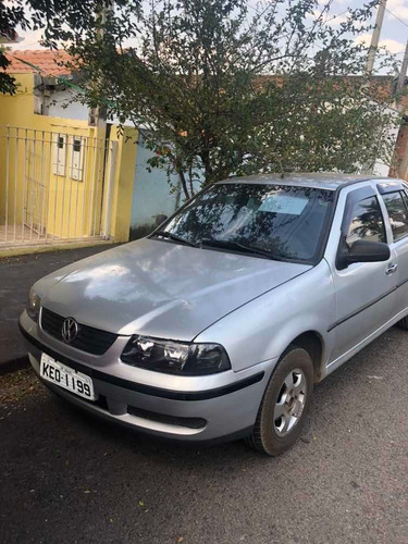 Volkswagen Gol 1.0 Plus 4p Álcool 2002