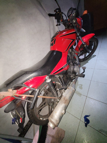 Moto Andando Y Al Día Sin Partes Ni Multas Detalles Minimos