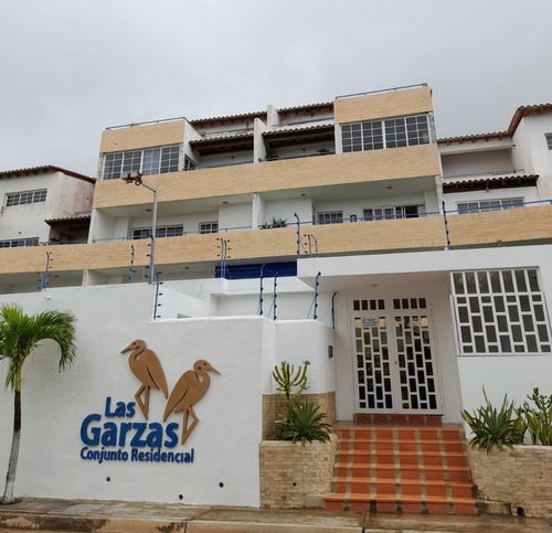 Imagen 1 de 16 de Venta De Apartamento En La Asuncion, Camoruco