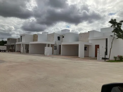 Casas En Preventa En Cholul, Privada.