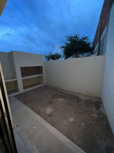 Imagen 5 de 13 de Manantiales Alquiler Duplex A Estenar 2 Dormitorios