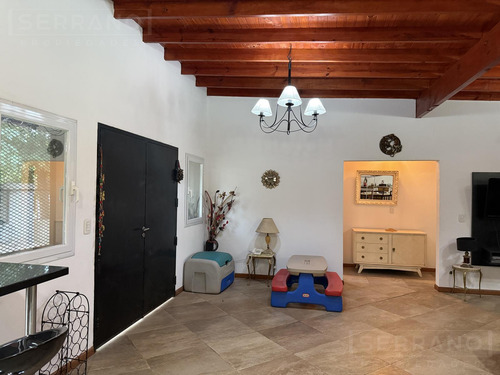 Venta Casa 4 Ambientes, Jacuzzi. Apta Credito. Parque Sakura. Exaltacion De La Cruz