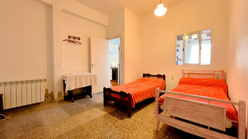 Venta Casa 4 Ambientes Mechongue Con Jardin