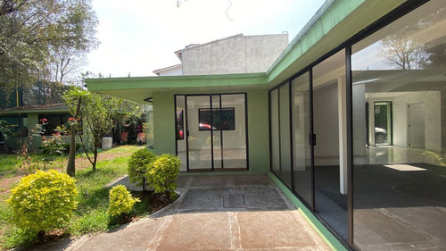 Casa En Jardines Del Pedregal, Alvaro Obregon, Cdmx.