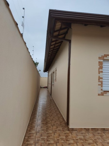 Imagem 10 de 15 de Casa Com Piscina Na Praia À 1.350 Metros Do Mar, No Balneário Tupy, Em Itanhaém, Com Churrasqueira E Lavandaria