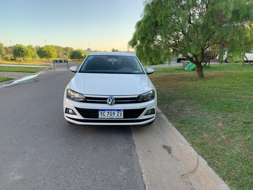 Imagen 10 de 24 de Volkswagen Polo Msi Comfortline 1.6
