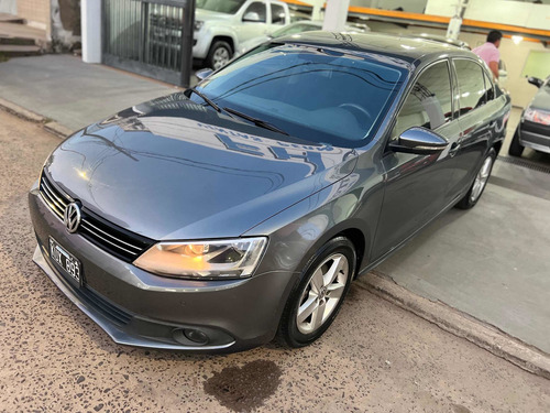 Imagen 3 de 12 de Volkswagen Vento 2012 2.5 Luxury 170cv Tiptronic