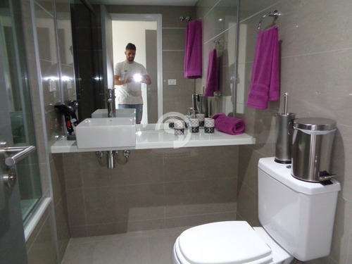Alexander Boulevard, 2 Dormitorios Alquiler Y Venta- Ref: 3344