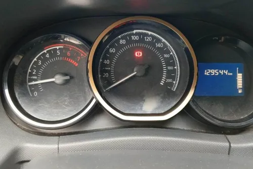 Renault Duster DYNAMIQUE 4X2 1600CC MT AA