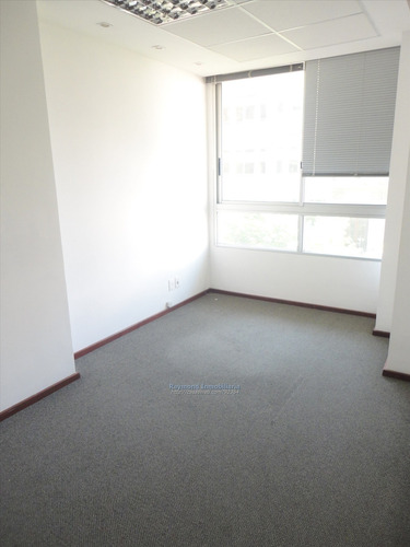 Oficina De 150m2 En Alquiler En Ciudad Vieja - 2 Gges