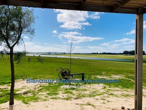 Imagen 2 de 30 de Se Vende Casa En Laguna De Los Cisnes Punta Del Este