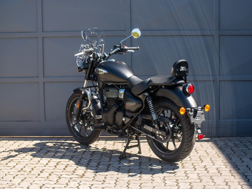 Imagen 2 de 25 de Royal Enfield Meteor 350 Stellar Black Financia Ya