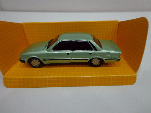 Peugeot 505 Verde Metalizado 1/43 Ideal Replica