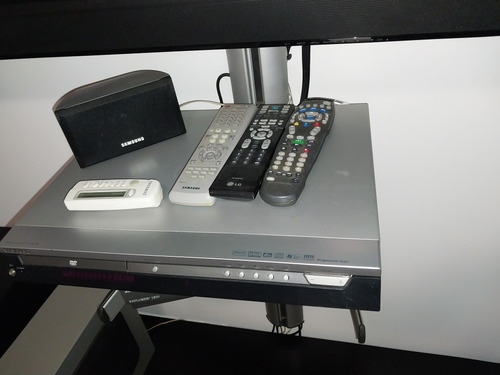 Imagen 2 de 9 de Televisor LG 42 Pulgadas Led Con Base Pared