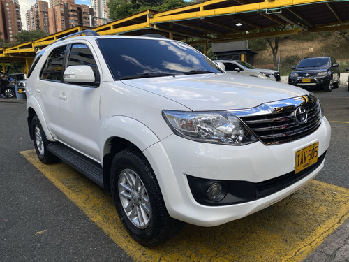 Toyota Fortuner 2.7 Sr5 4X2