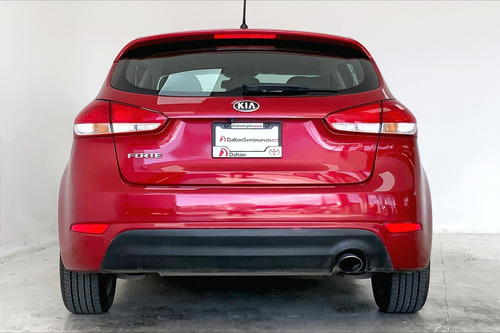 Imagen 4 de 25 de Kia Forte Hatchback 5 Pts Ex, Tm6, A/ac, Ra-16
