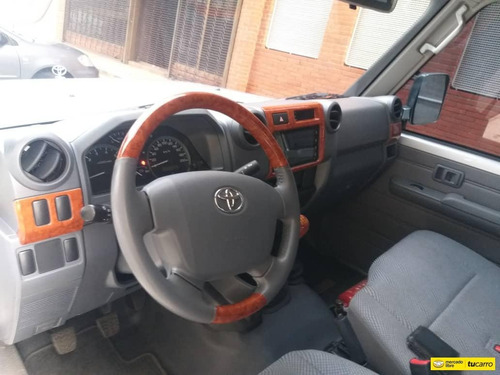 Toyota Machito Land Cruiser
