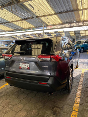 Imagen 4 de 11 de Toyota Rav4 2019 2.5 Xle 4wd At 204 Hp