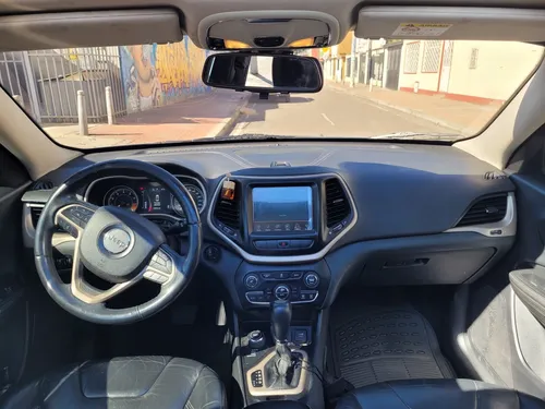Jeep Cherokee 3.2 Longitude