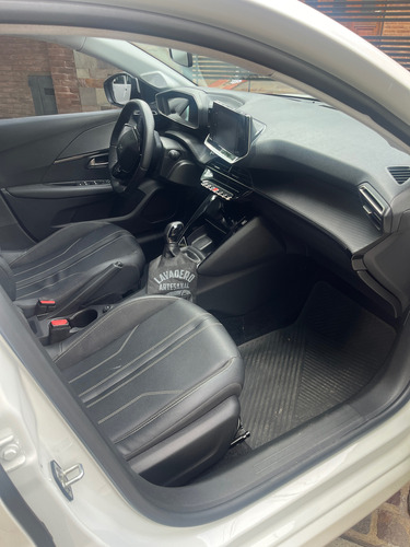Peugeot 2008 1.6 Allure