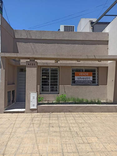 Imagen 17 de 20 de 7 E/ 163 Y 164, Berisso - Casa En Ph En Venta