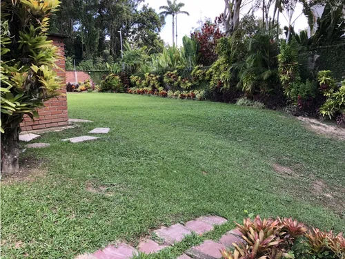 Casa En Venta - La Lagunita