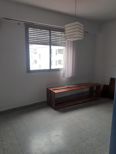 Imagen 7 de 16 de 2 Amb. Balvanera, Viamonte 2000. 10mo Piso C/frente