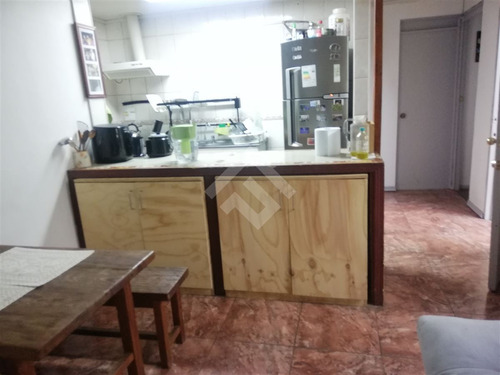 Casa En Venta De 5 Dorm. En Las Condes