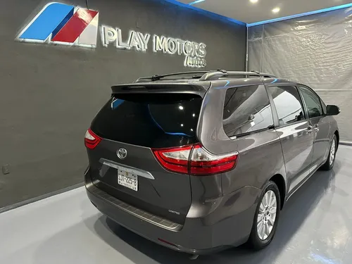 Toyota Sienna 3.5 Limited At