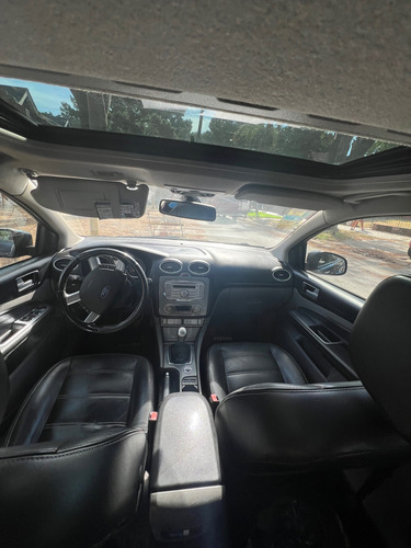 Ford Focus 2 2.0 Ghia Mt
