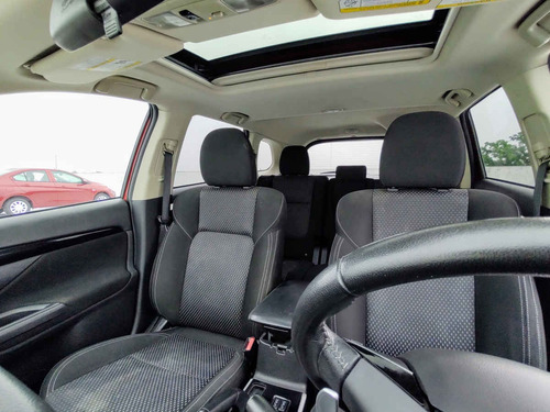 Imagen 9 de 15 de Mitsubishi Outlander 2019 5p Limited L4/2.4 Aut