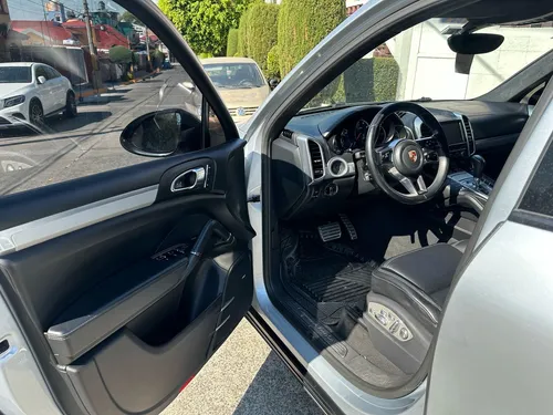 Porsche Cayenne 4.8 Turbo Tiptronic At