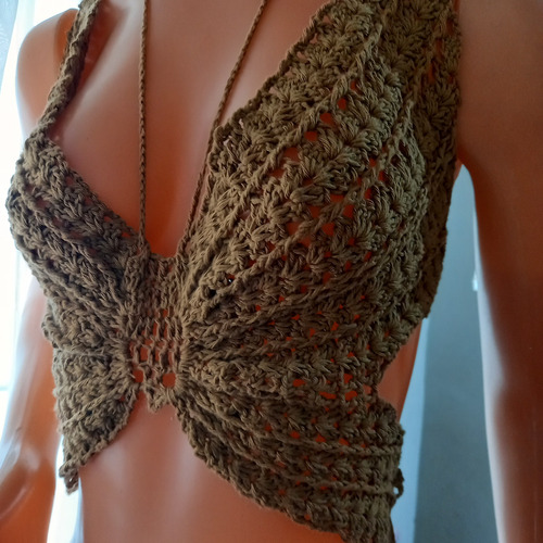 Top Crop A Crochet  Modelo Mariposa 