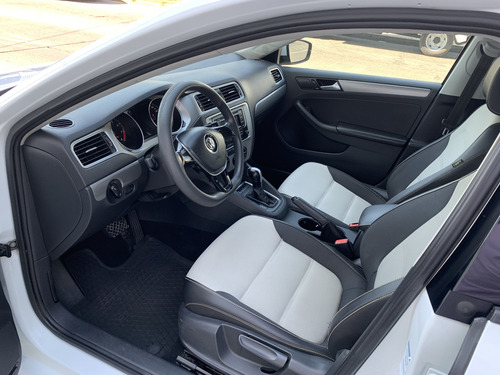 Volkswagen Jetta 2.0 Fest Tiptronic At