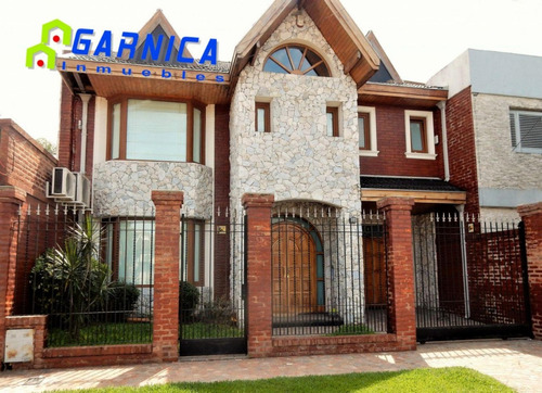 Venta Chalet De Categoría, Castelar Norte