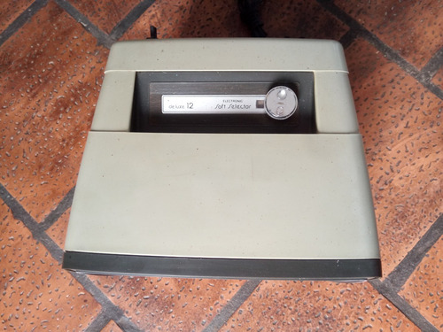 Tv Philco Portátil P&b Anos 80 Vintage Raridade Retro Decor