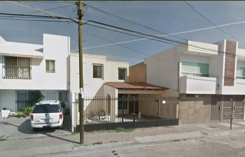 Casa En Venta - Casa Adjudicada Guatemala 331, Tabachines, 36615 Irapuato, Gto.