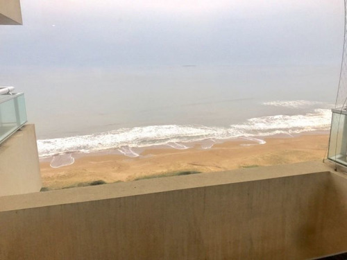 Apartamento 3 Dormitorios En Playa Brava, Punta Del Este.