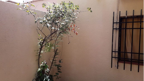 Vendo Hermosa Casa De Tres Habitaciones Barrio Vandor - Godoy Cruz - Mendoza