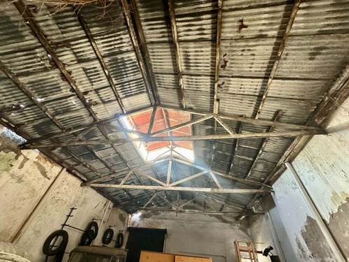 Venta Galpón 368m2 A Metros Av. Colón Y San Juan