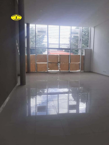 Imagen 10 de 11 de 3013mj- Oficina Centrica A Estrenar 90 M2 Con Baño Y Cocina