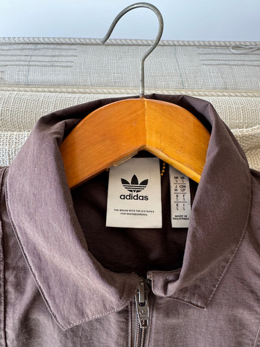Campera Adidas Marrón Original Hombre (Usado)