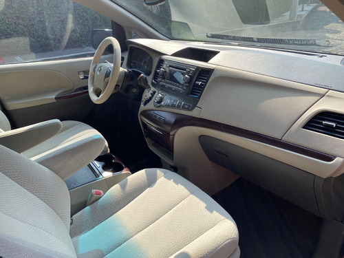Toyota Sienna 3.5 Xle Mt