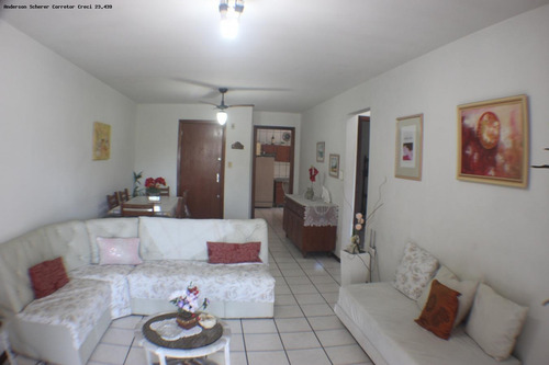 Apartamento Para Temporada Em Itapema, Meia Praia, 2 Dormitórios, 1 Suíte, 2 Banheiros, 1 Vaga - Aq302_1-854724
