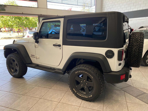 Imagen 3 de 9 de Jeep Wrangler 2008 3.8 Sport Unlimited 199cv Atx